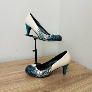 TUK peacock Feather Blue And White Patent Leather Heels Women’s Size 7